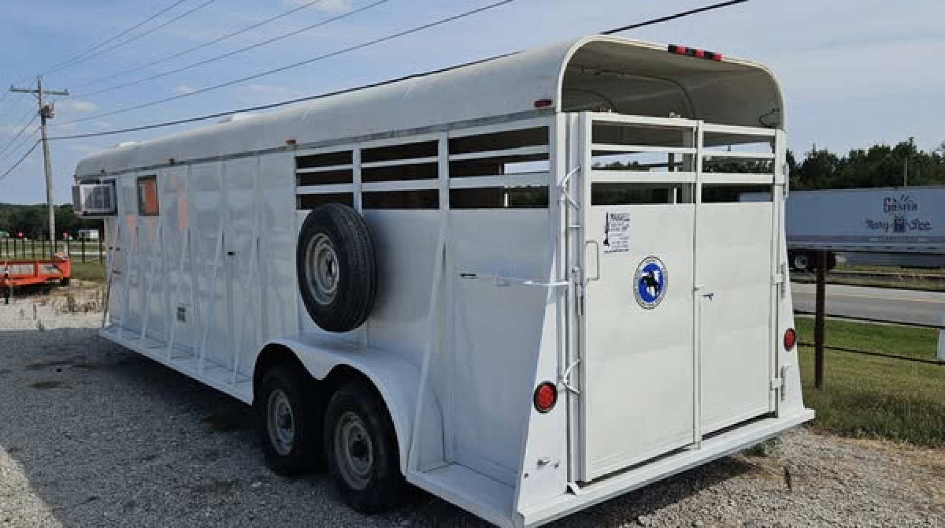 Used 1984 Chaparral 24" GN 2 Horse Trailer