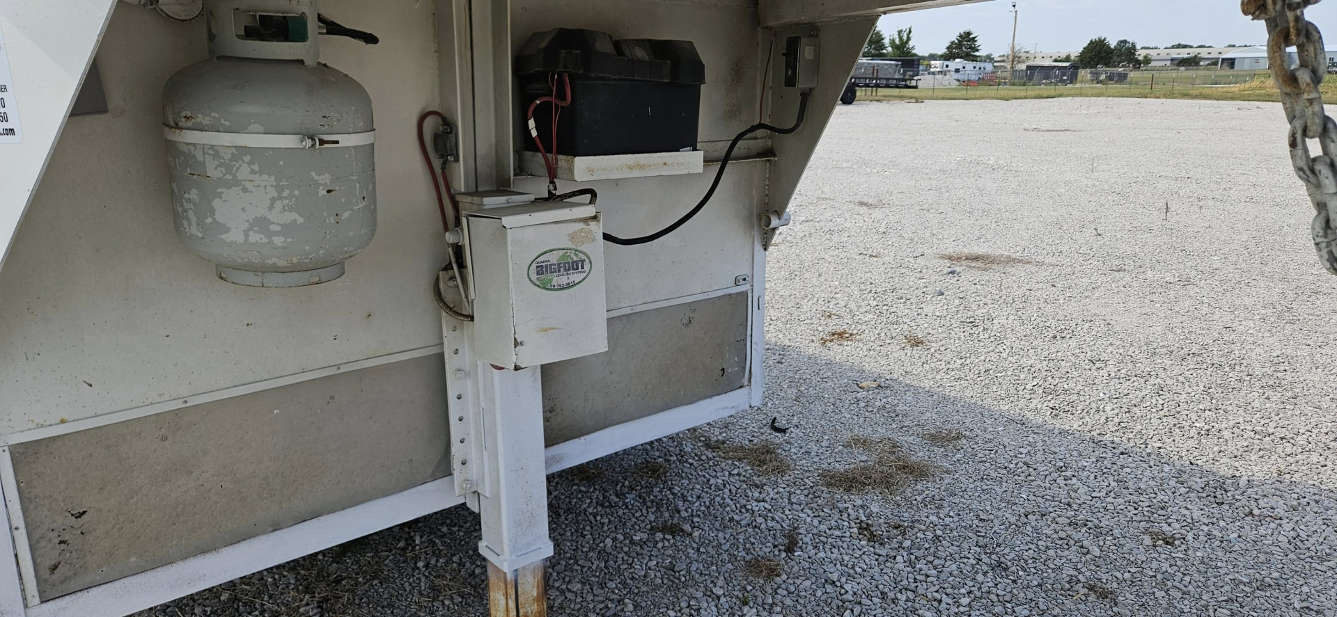 Used 1984 Chaparral 24" GN 2 Horse Trailer