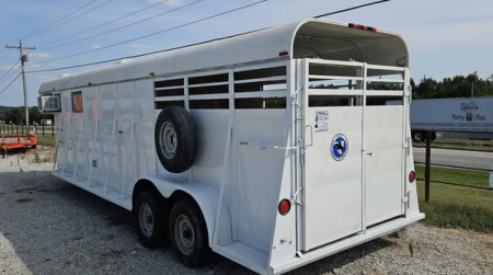 Used 1984 Chaparral 24" GN 2 Horse Trailer