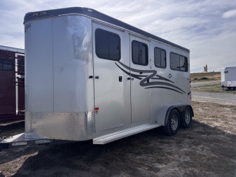 Used 2019 Hawk 2H Straight Load Horse Trailer