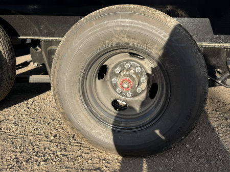 New 2026 Load Trail 8.5-40 Tandem Axle Gooseneck 25.9K GVWR