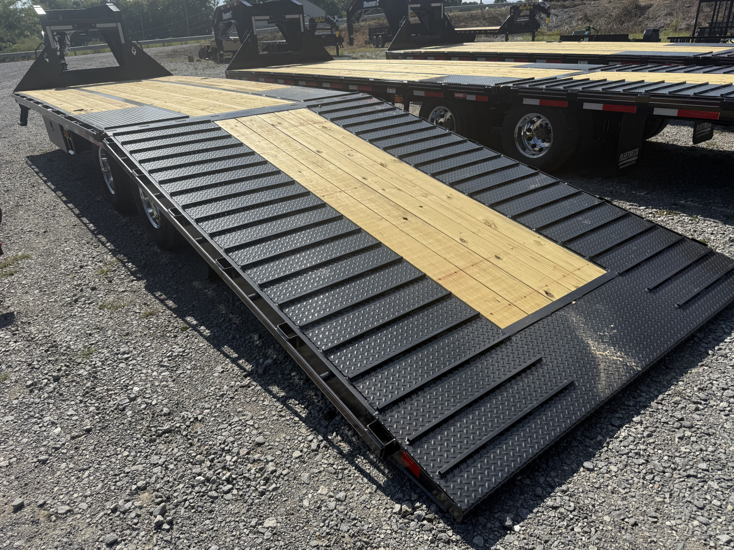 New 2026 Diamond C FMAX212 GOOSENECK TRAILER 30’ HYDRO DOVE & JACKS ALUMINUM OUTER RIMS
