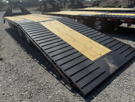 New 2026 Diamond C FMAX212 GOOSENECK TRAILER 30’ HYDRO DOVE & JACKS ALUMINUM OUTER RIMS