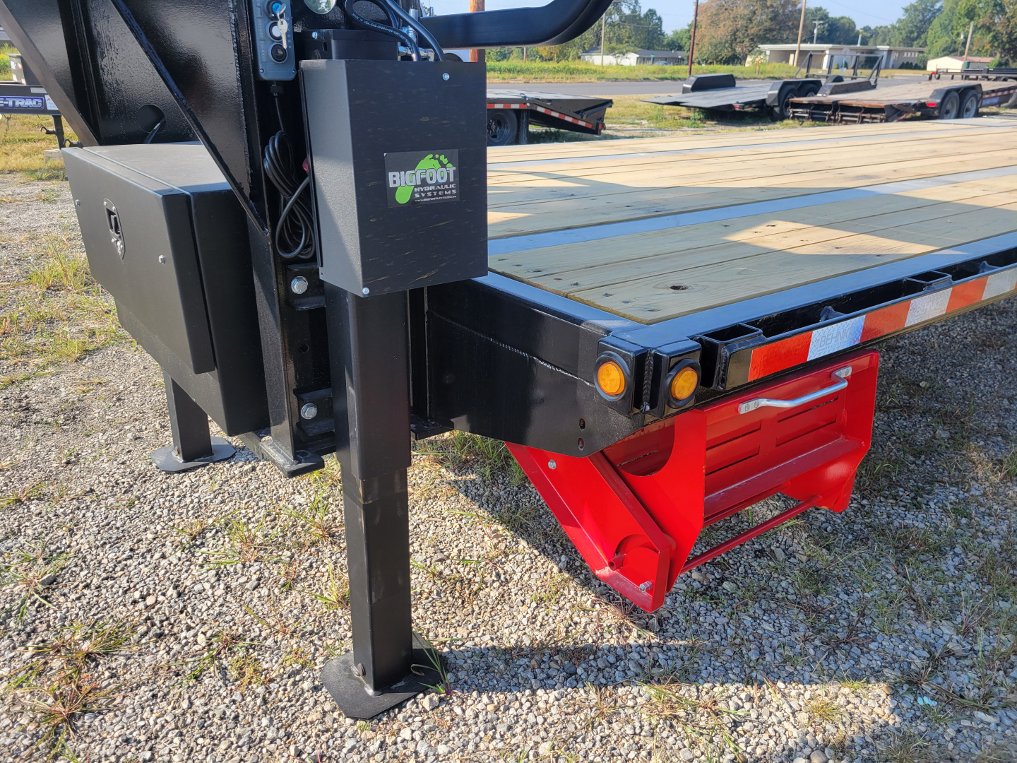 New 2026 Behnke 8x24+10 Hydraulic Goosneck Deckover