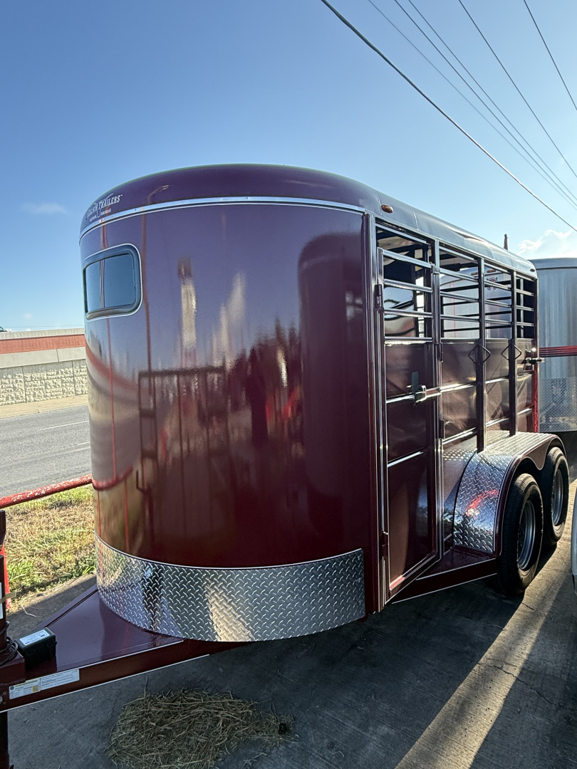 New 2025 Calico Trailers 2 HORSE SLANT W TACK ROOM Stock / Stock Combo Trailer