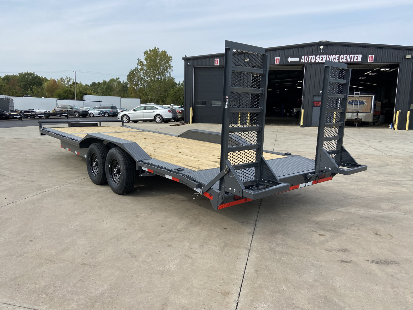 New 2026 Lamar Equipment trailer 24'