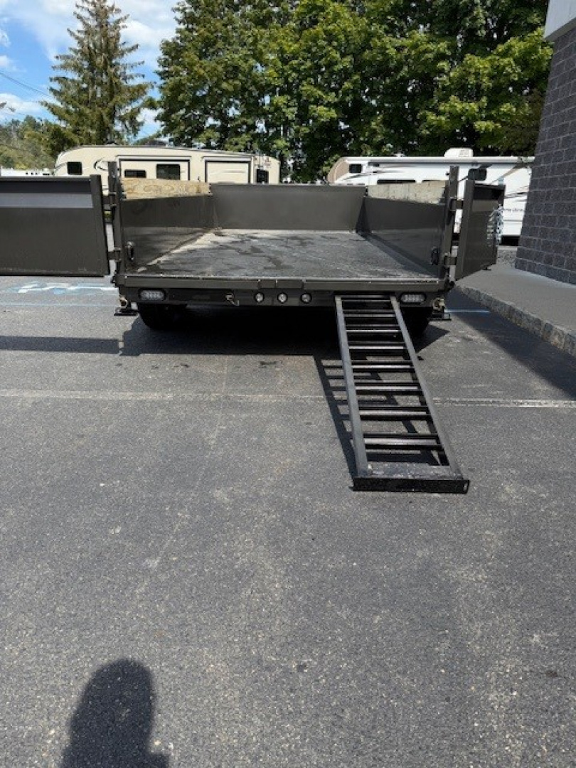 New 2026 MAXX-D DKB8314 Dump Trailer