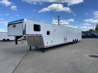 New 2026 Vintage Race Trailer with Living Quarters 53'
