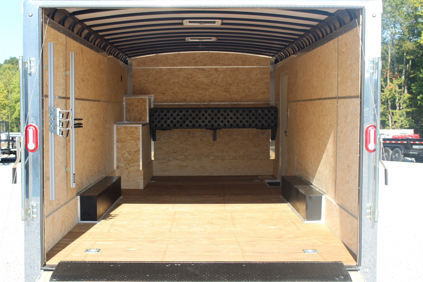 New 2026 Sure-Trac 8.5' x 20' Landscape Pro Cargo / Enclosed Trailer - Rear Ramp Door - 9900# GVW