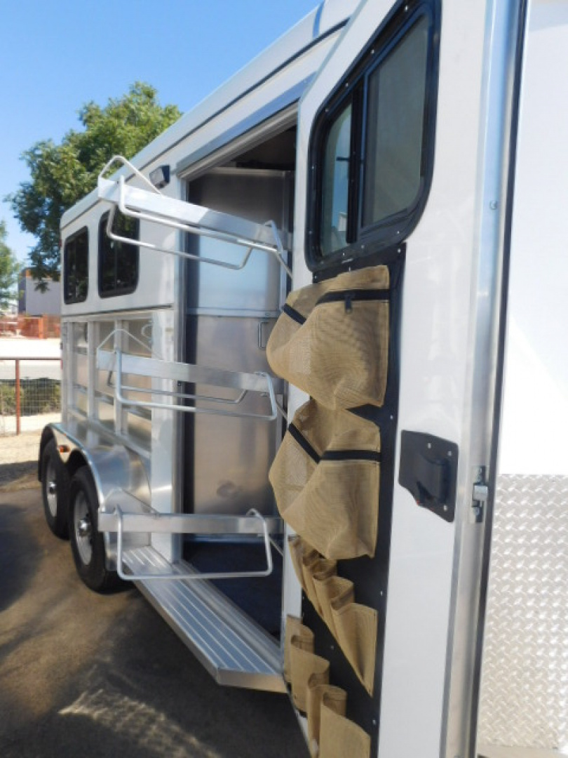 New 2026 Maverick Trailers Lite Deluxe 2H BP Horse Trailer