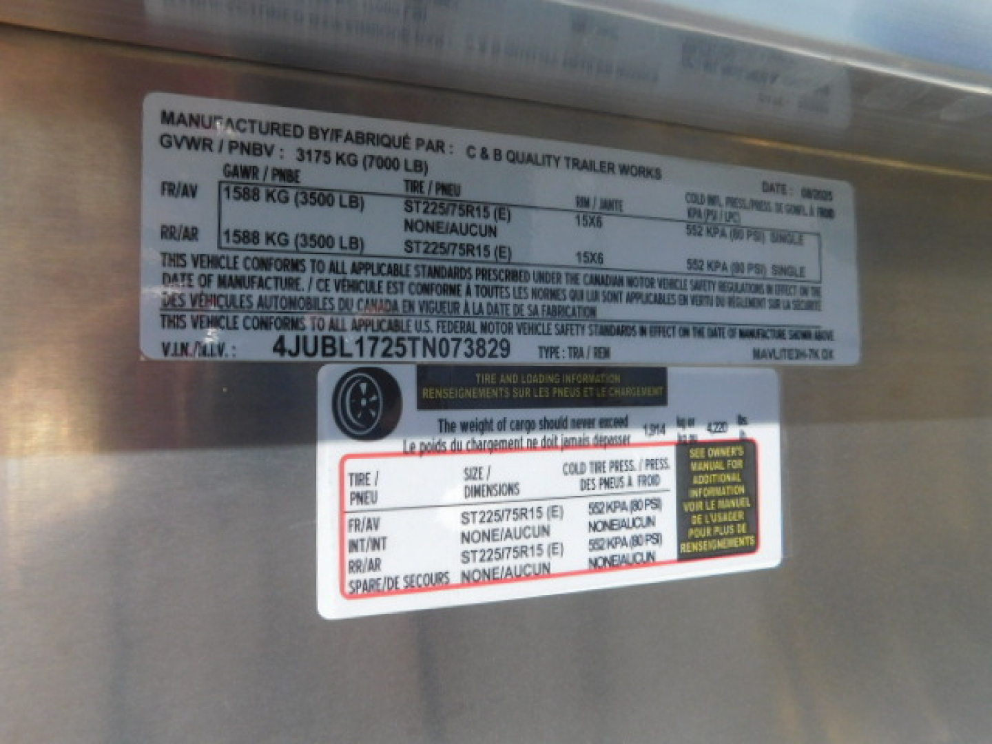 New 2026 Maverick Trailers Lite Dlx 3H Horse Trailer