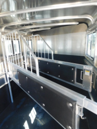 New 2026 Maverick Trailers Lite Dlx 3H Horse Trailer