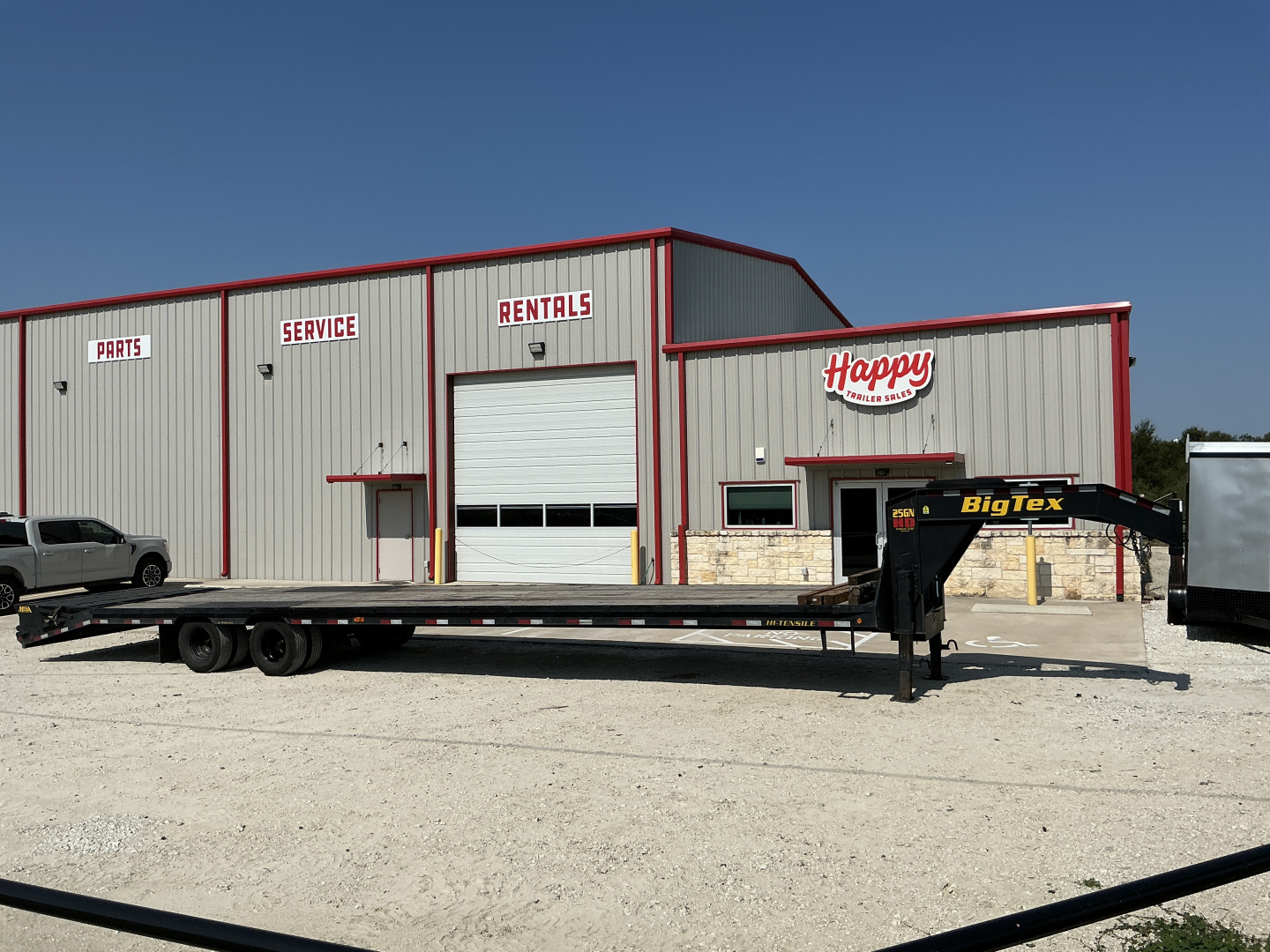 Used 2022 Big Tex 102"x40' GN Flatbed w/ Mega Ramps