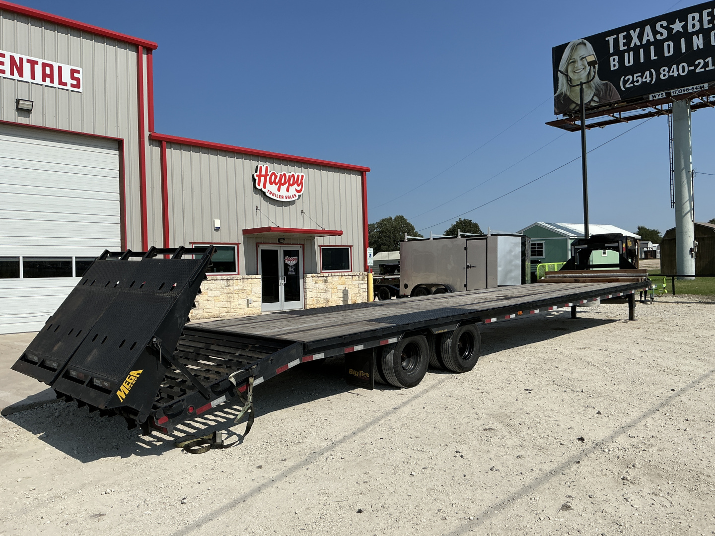 Used 2022 Big Tex 102"x40' GN Flatbed w/ Mega Ramps