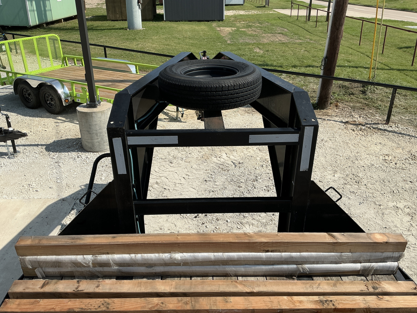 Used 2022 Big Tex 102"x40' GN Flatbed w/ Mega Ramps