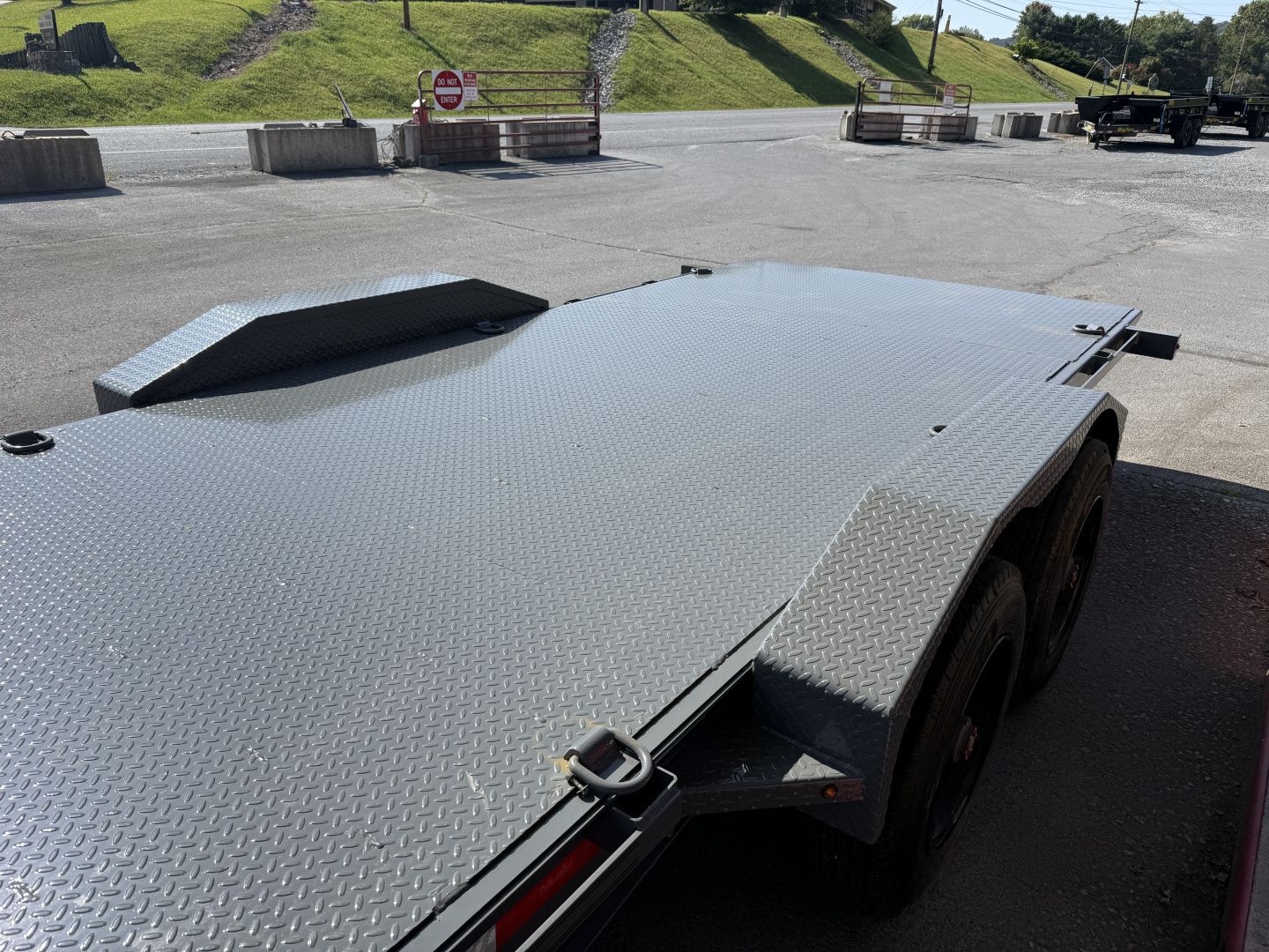 New 2025 Diamond C HDT210 POWER FULL TILT TRAILER 3/16 DIAMOND PLATE FLOOR 21K G.V.W.R.