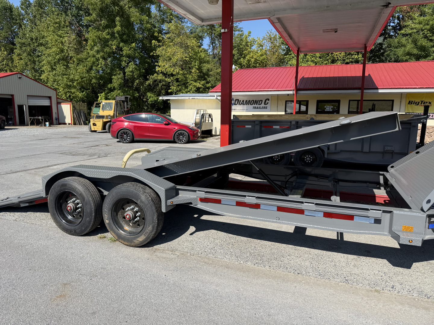 New 2025 Diamond C HDT210 POWER FULL TILT TRAILER 3/16 DIAMOND PLATE FLOOR 21K G.V.W.R.