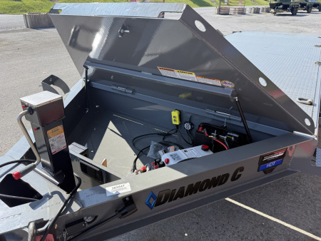 New 2025 Diamond C HDT210 POWER FULL TILT TRAILER 3/16 DIAMOND PLATE FLOOR 21K G.V.W.R.