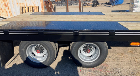 New 2026 McElrath Trailers 8.524GN12T Deckover Trailer
