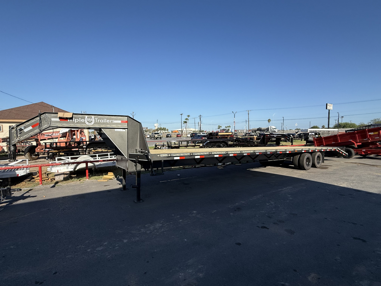 New 2026 Triple R 35+5 Mega Ramps Flatbed Trailer
