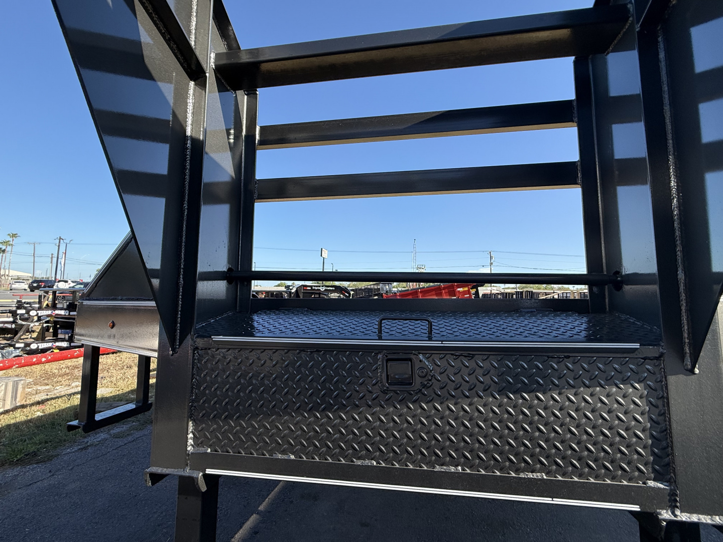 New 2026 Triple R 35+5 Mega Ramps Flatbed Trailer