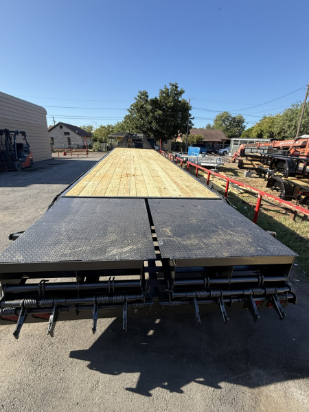 New 2026 Triple R 35+5 Mega Ramps Flatbed Trailer