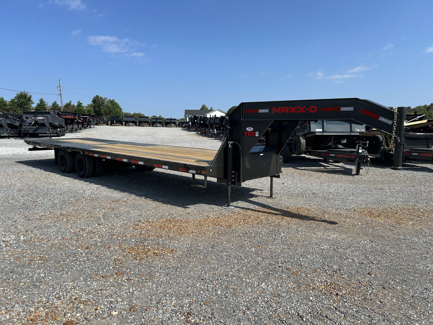 New 2026 MAXXD 102" x 32' 25.9K HYD Dove Gooseneck Trailer