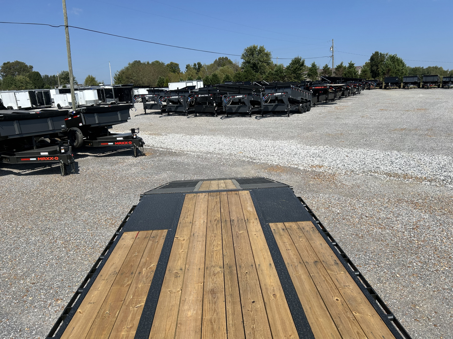 New 2026 MAXXD 102" x 32' 25.9K HYD Dove Gooseneck Trailer