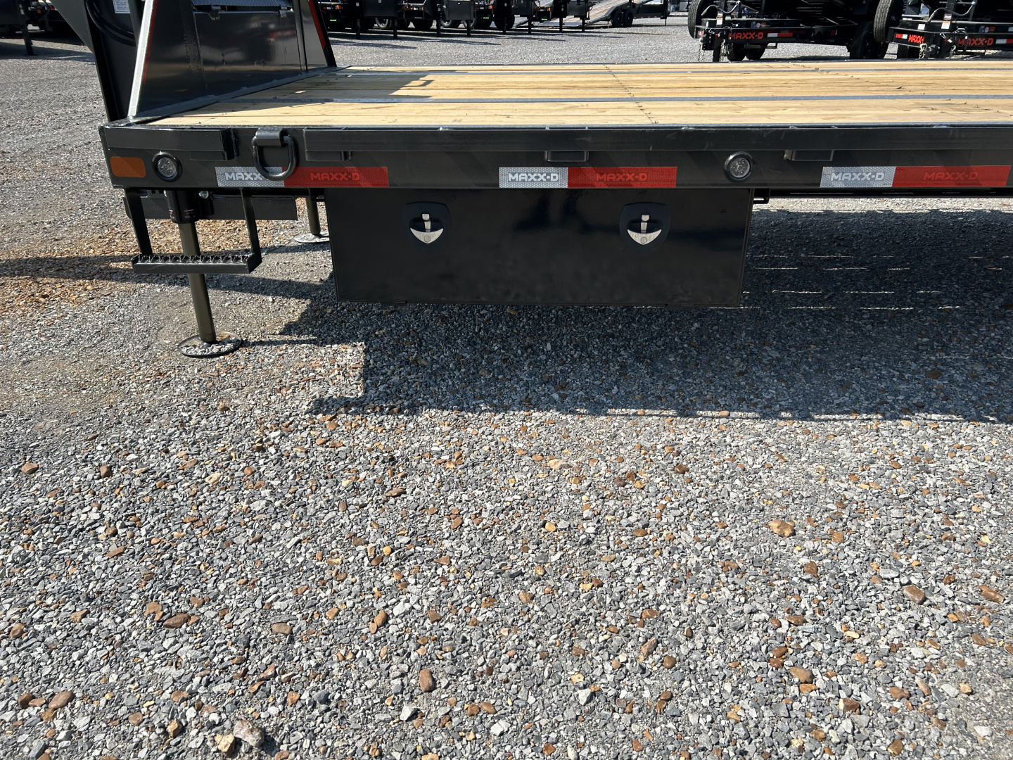 New 2026 MAXXD 102" x 32' 25.9K HYD Dove Gooseneck Trailer
