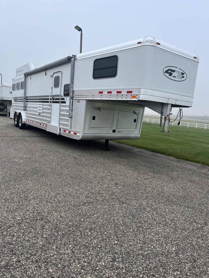 Used 2008 4-Star Trailers 3H 13' Trail Boss Conversions LQ Horse Trailer