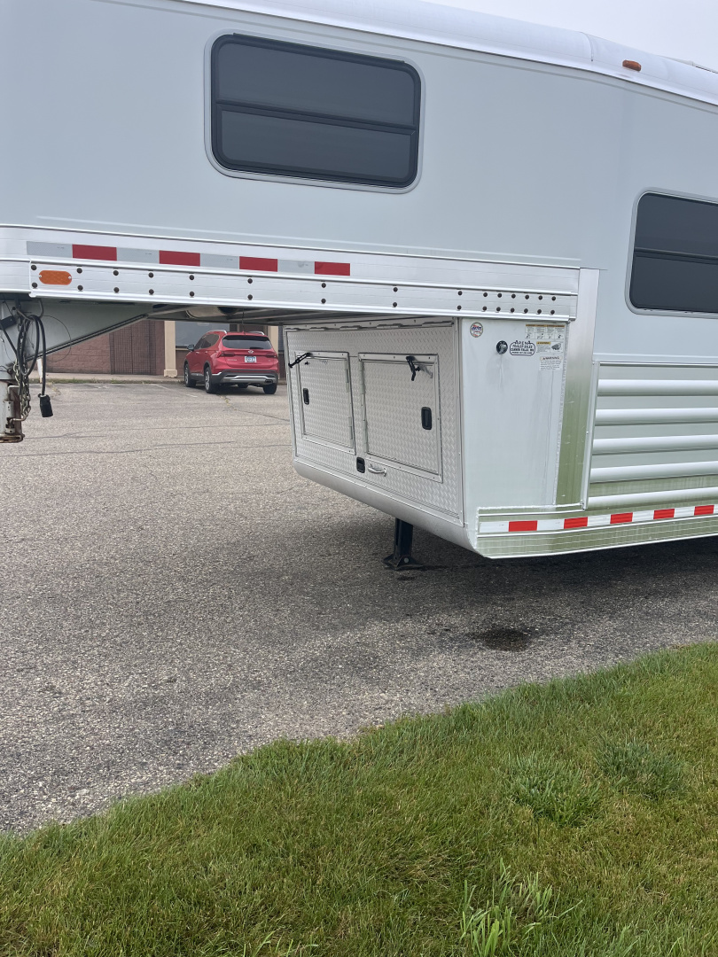 Used 2008 4-Star Trailers 3H 13' Trail Boss Conversions LQ Horse Trailer