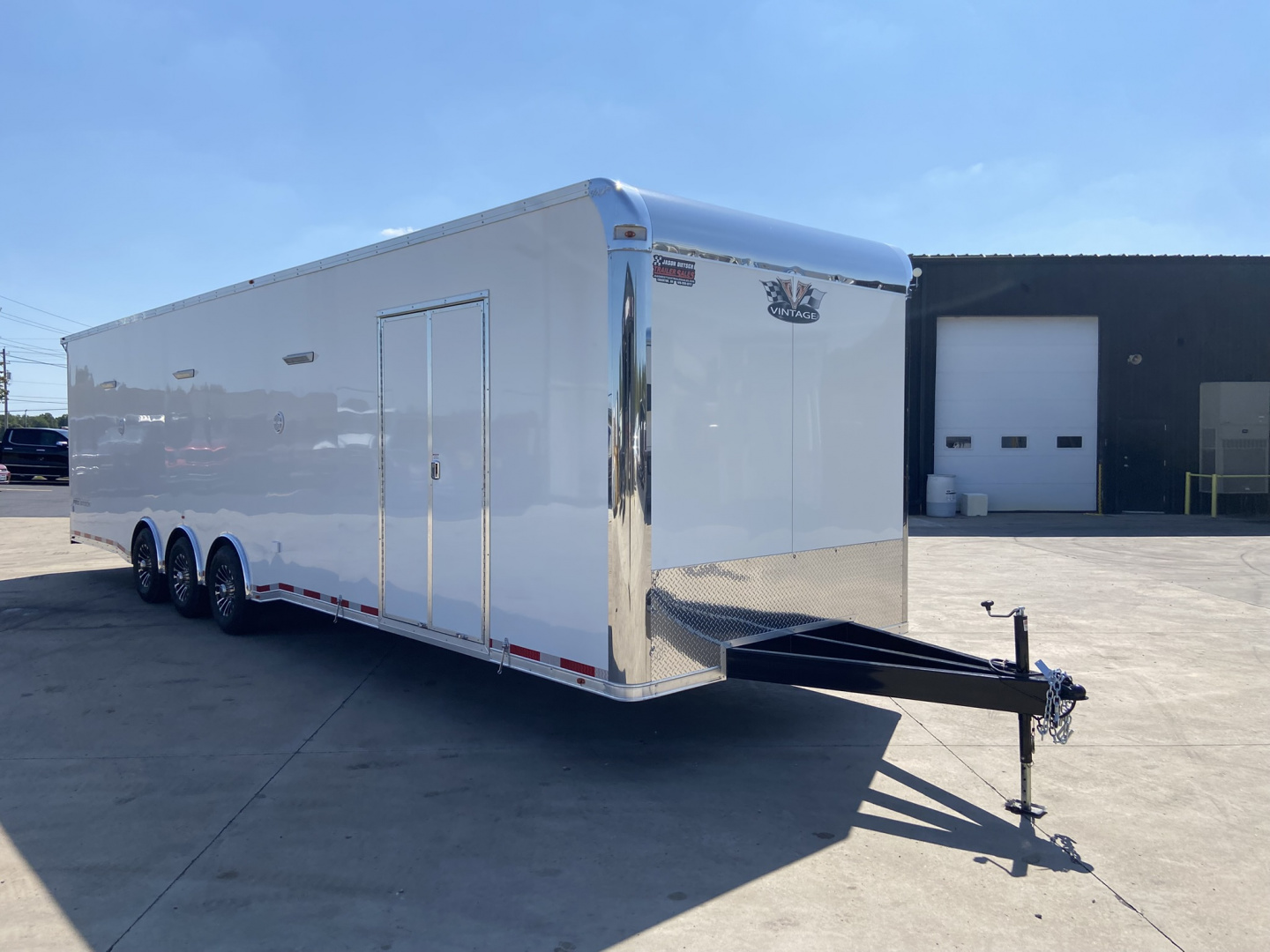 New 2026 Vintage Race Trailer with Bath 34'
