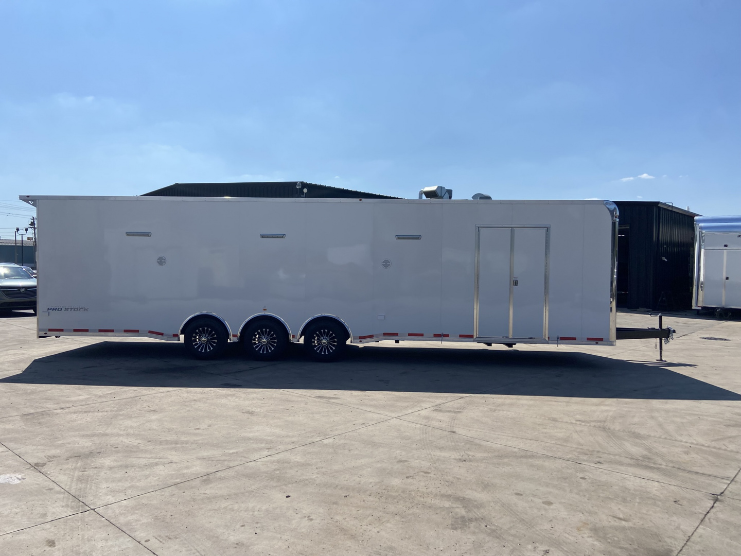 New 2026 Vintage Race Trailer with Bath 34'