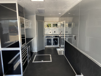 New 2026 Vintage Race Trailer with Bath 34'
