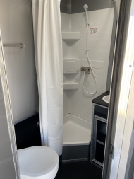 New 2026 Vintage Race Trailer with Bath 34'