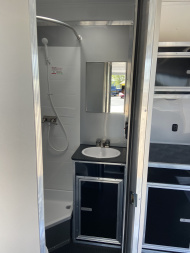 New 2026 Vintage Race Trailer with Bath 34'