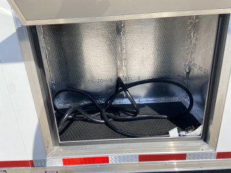 New 2026 Vintage Race Trailer with Bath 34'