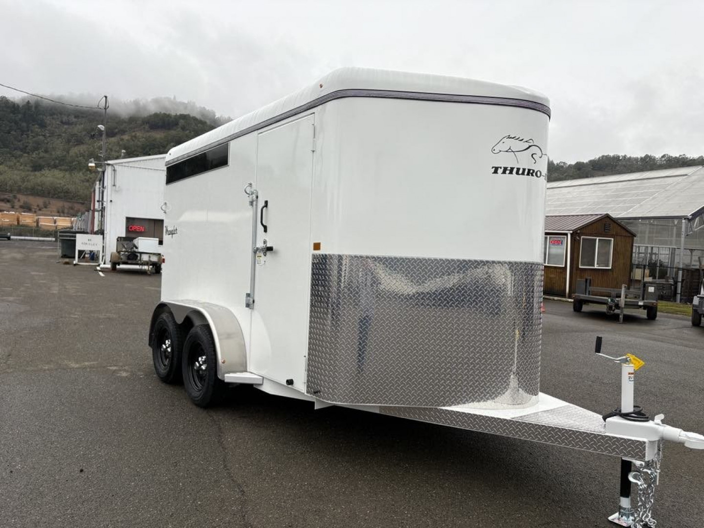 New 2 HORSE SLANT 2026 Thuro-Bilt Wrangler 2H TRAILER