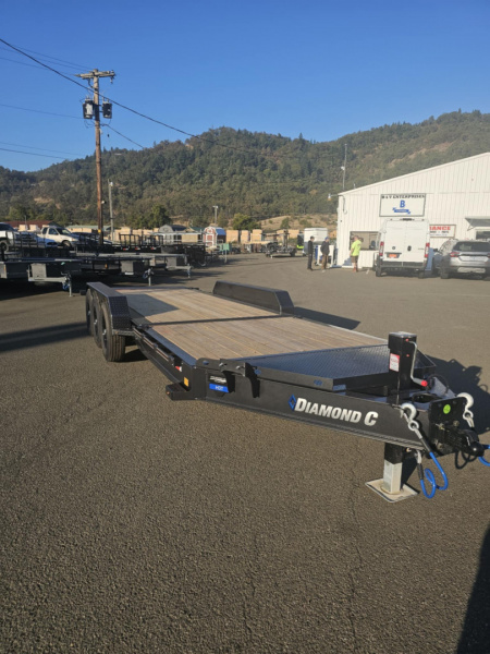 New TILT 2026 Diamond C Trailers HDT307 82X22 Equipment TRIPLE AXLE 21K