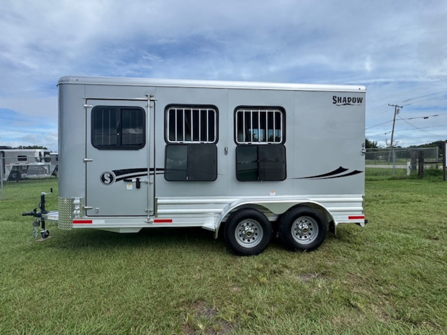 New 2026 Shadow Shadow 3H Pro Series Horse Trailer