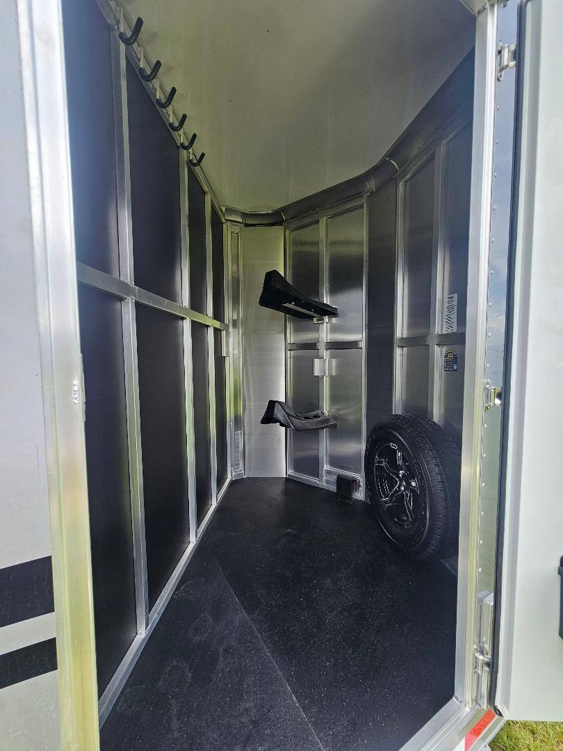 New 2026 Shadow Shadow 3H Pro Series Horse Trailer