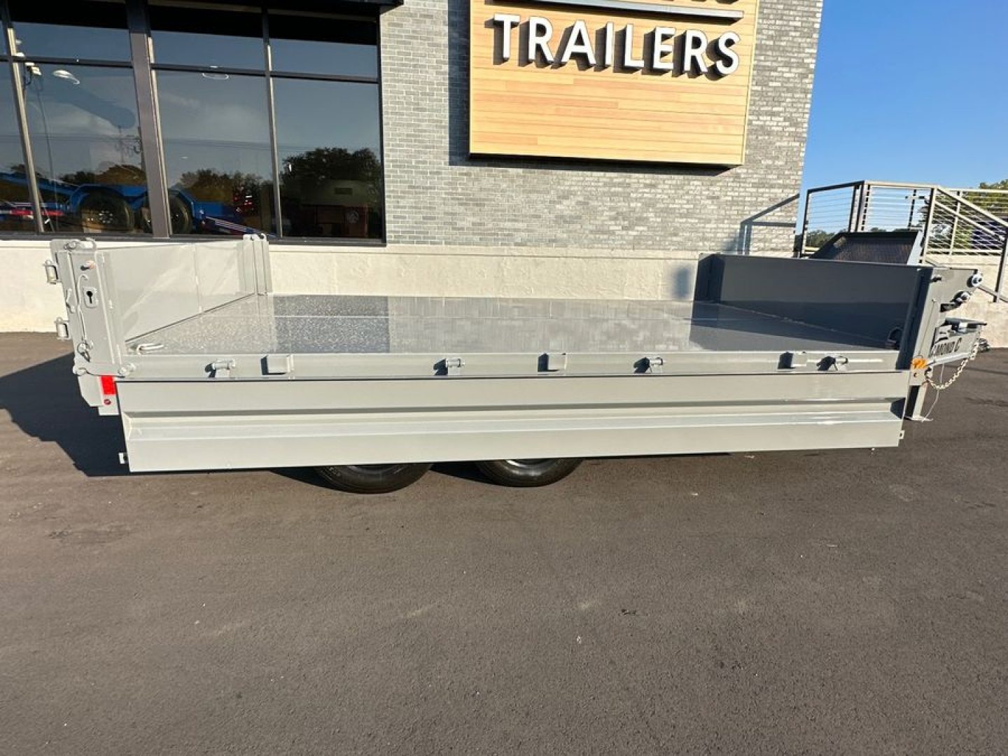 New 2023 Diamond C Trailers DOD Dump Trailer