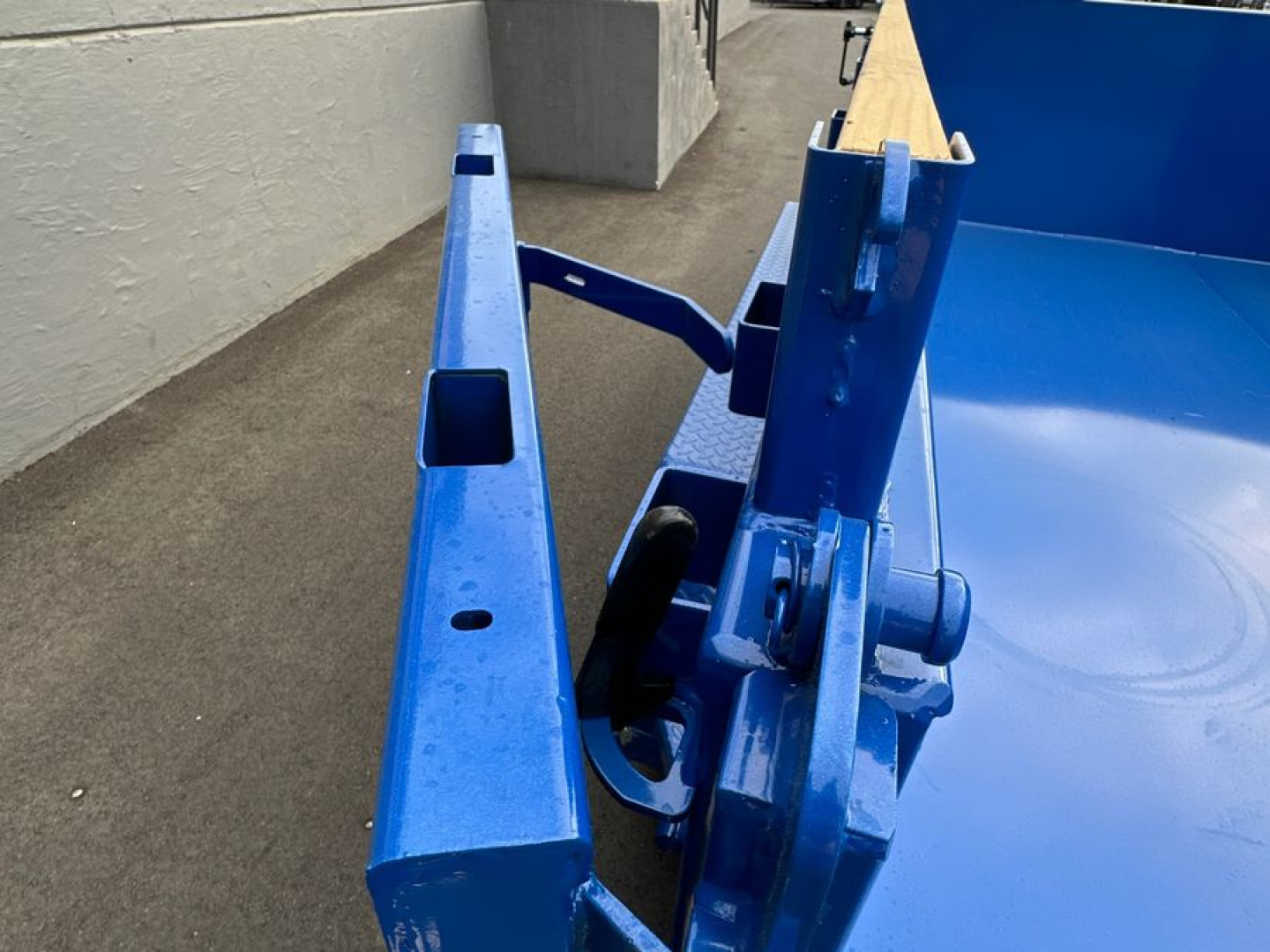 New 2024 Diamond C Trailers GDT Dump Trailer