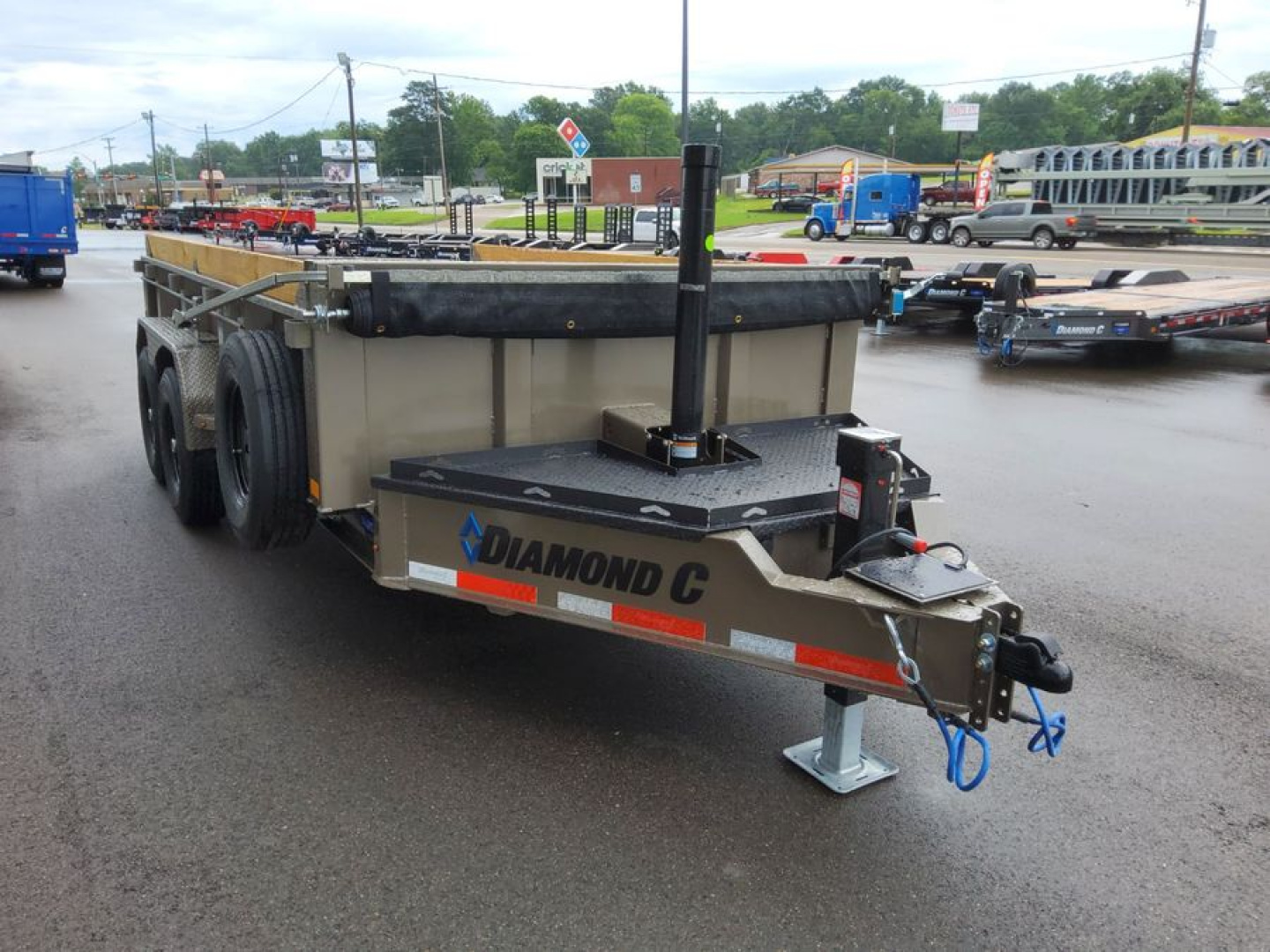New 2025 Diamond C Trailers LPT Dump Trailer