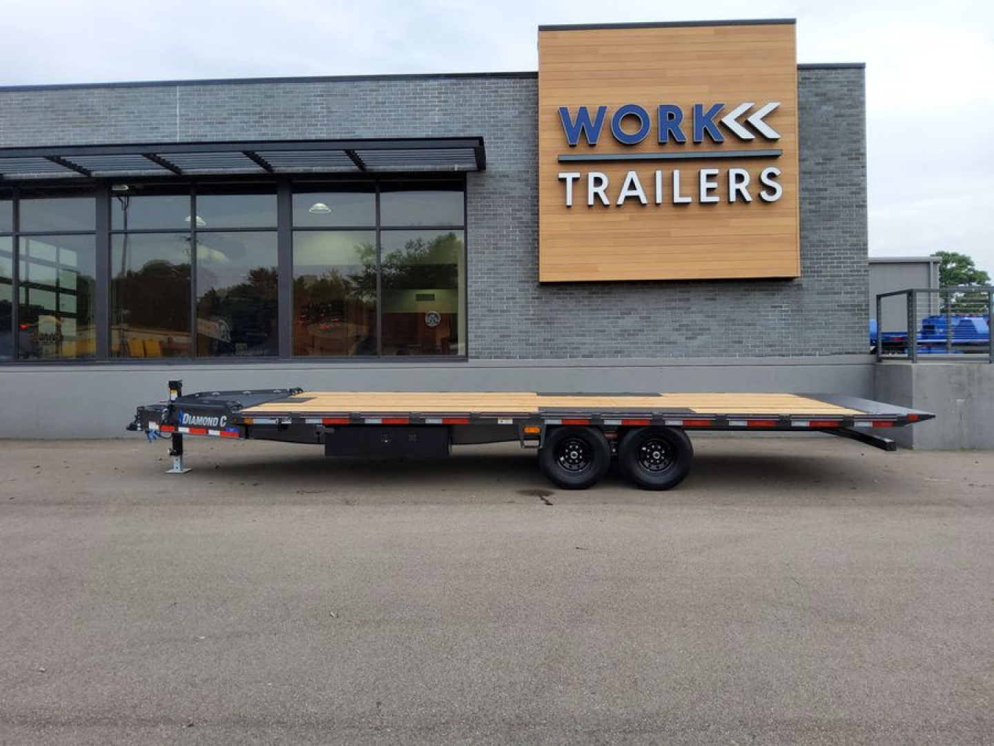 New 2026 Diamond C Trailers DET Equipment Trailer