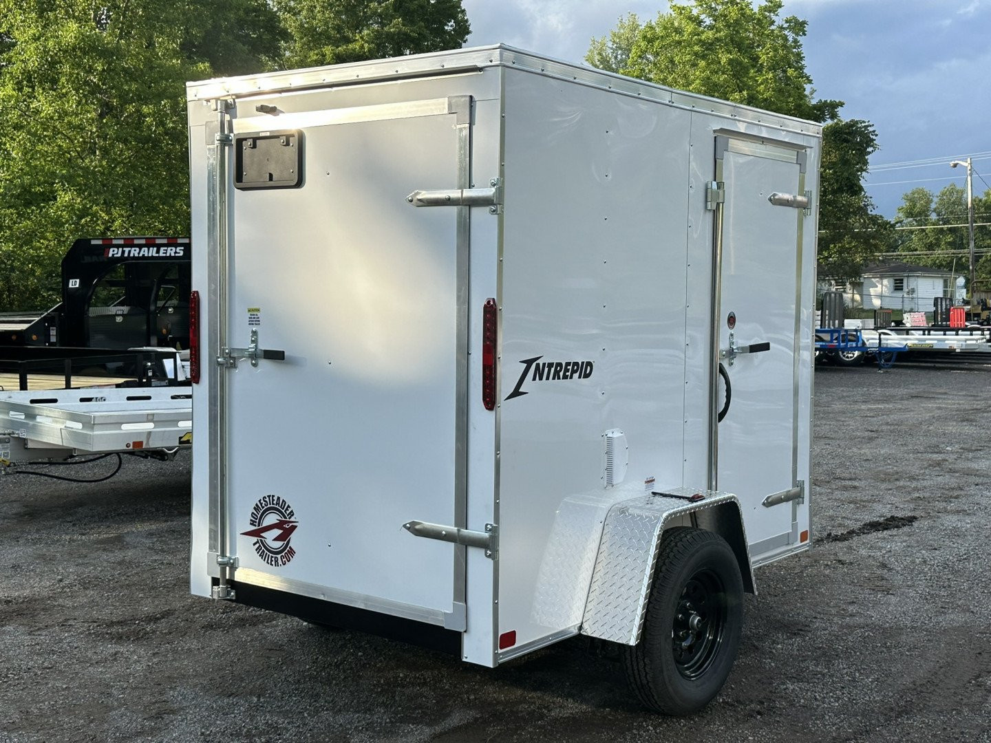 New 2026 HOMESTEADER TRAILER Intrepid 5' x 8' x 6' Cargo / Enclosed Trailer