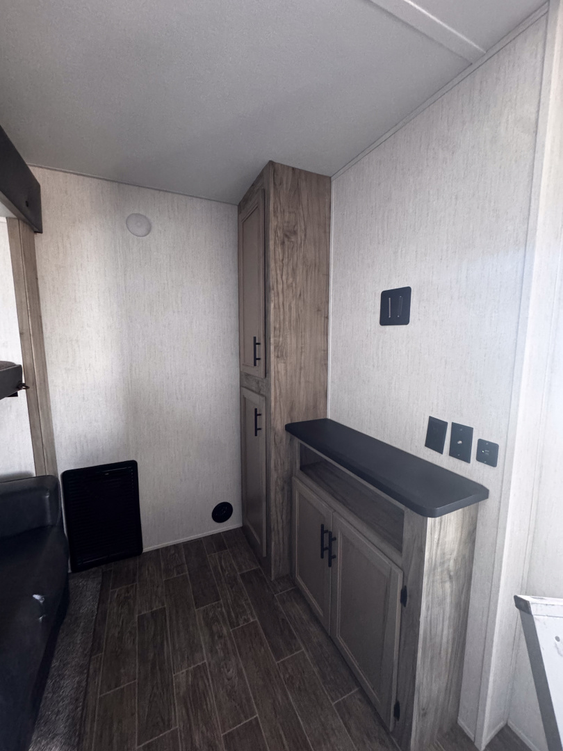 Used 2021 Forest River ARCTIC WOLF Fifth Wheel