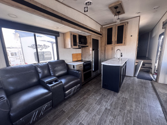 Used 2021 Forest River ARCTIC WOLF Fifth Wheel