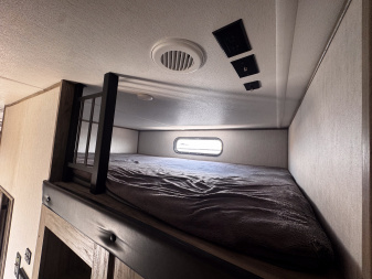 Used 2021 Forest River ARCTIC WOLF Fifth Wheel