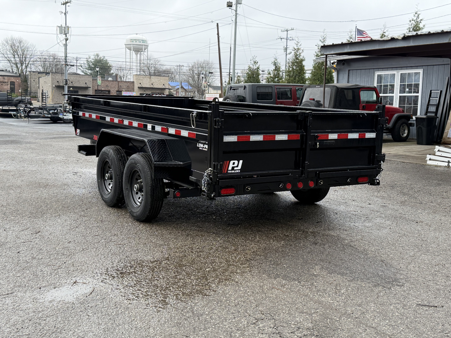 New 2026 PJ Trailers 14' x 83" (DL) 14K Low-Profile PRO Series - Hydraulic Jack Dump Trailer